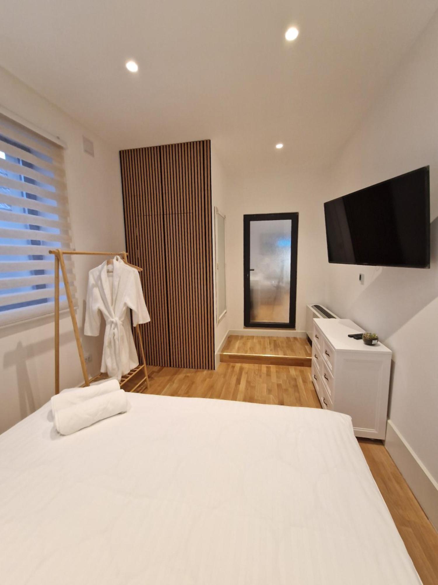 Rokebea Luxury Apartment Brasov Luaran gambar