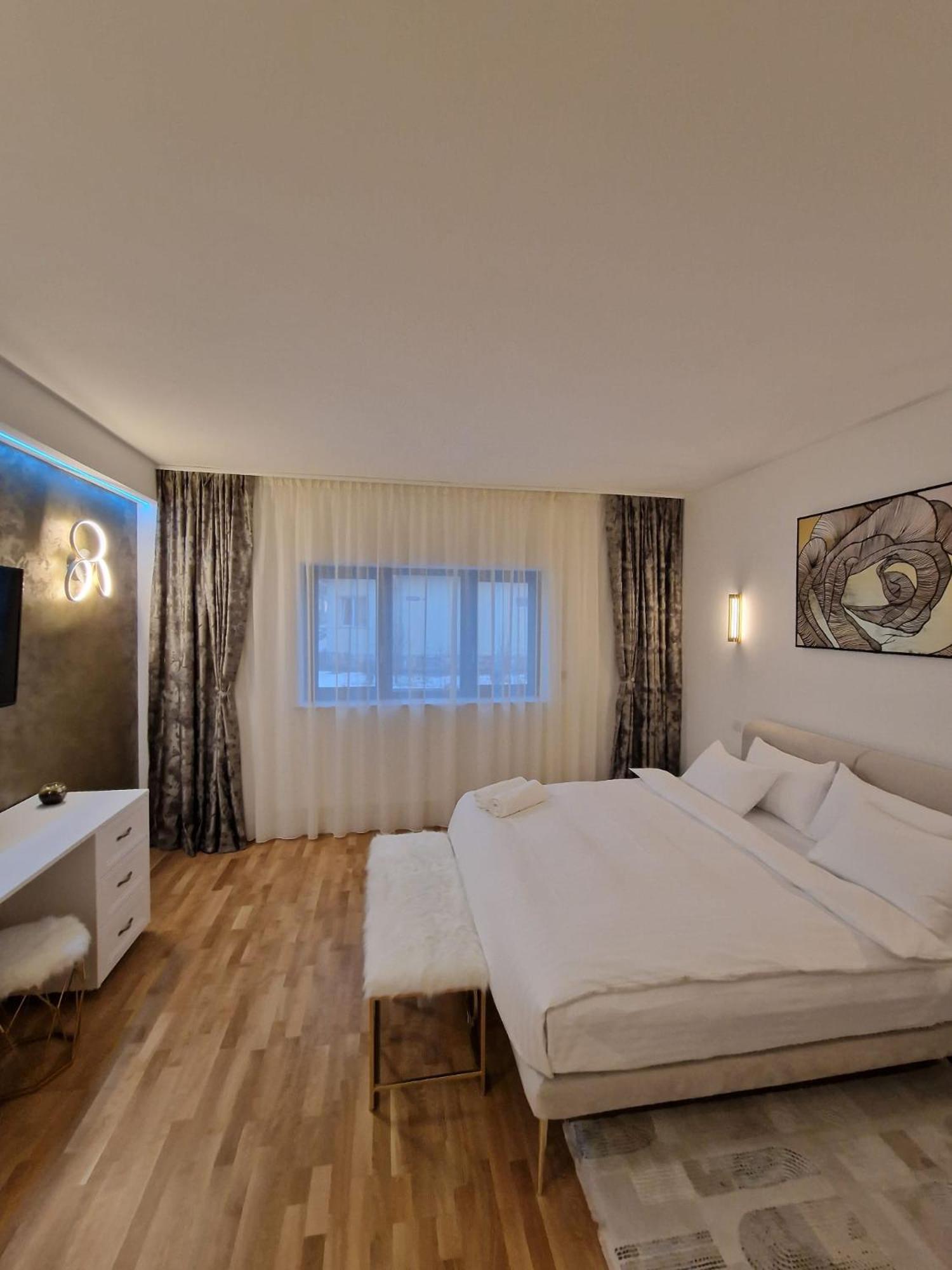 Rokebea Luxury Apartment Brasov Luaran gambar