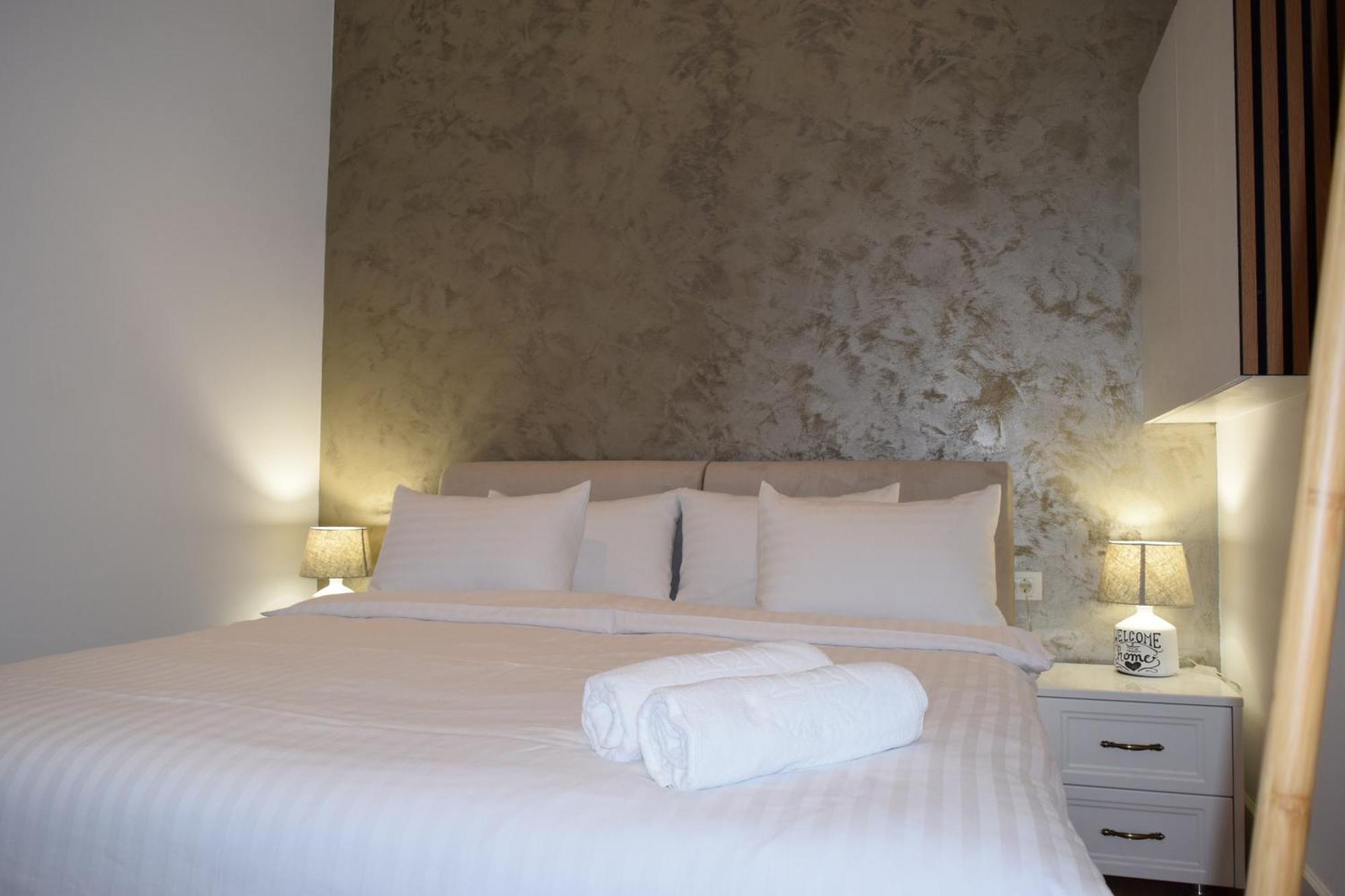 Rokebea Luxury Apartment Brasov Luaran gambar